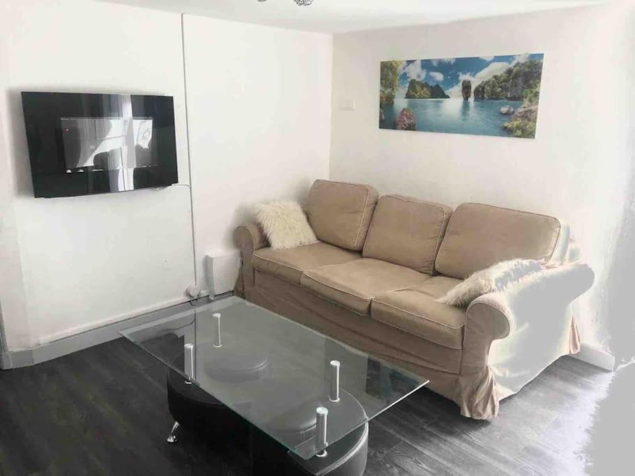 Logement Appartement Bourget Le Bourget Exterior photo